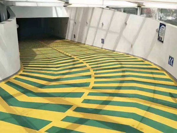 无震动止滑坡道